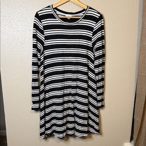 Loft Lounge Striped Black and White Long Sleeve Dress